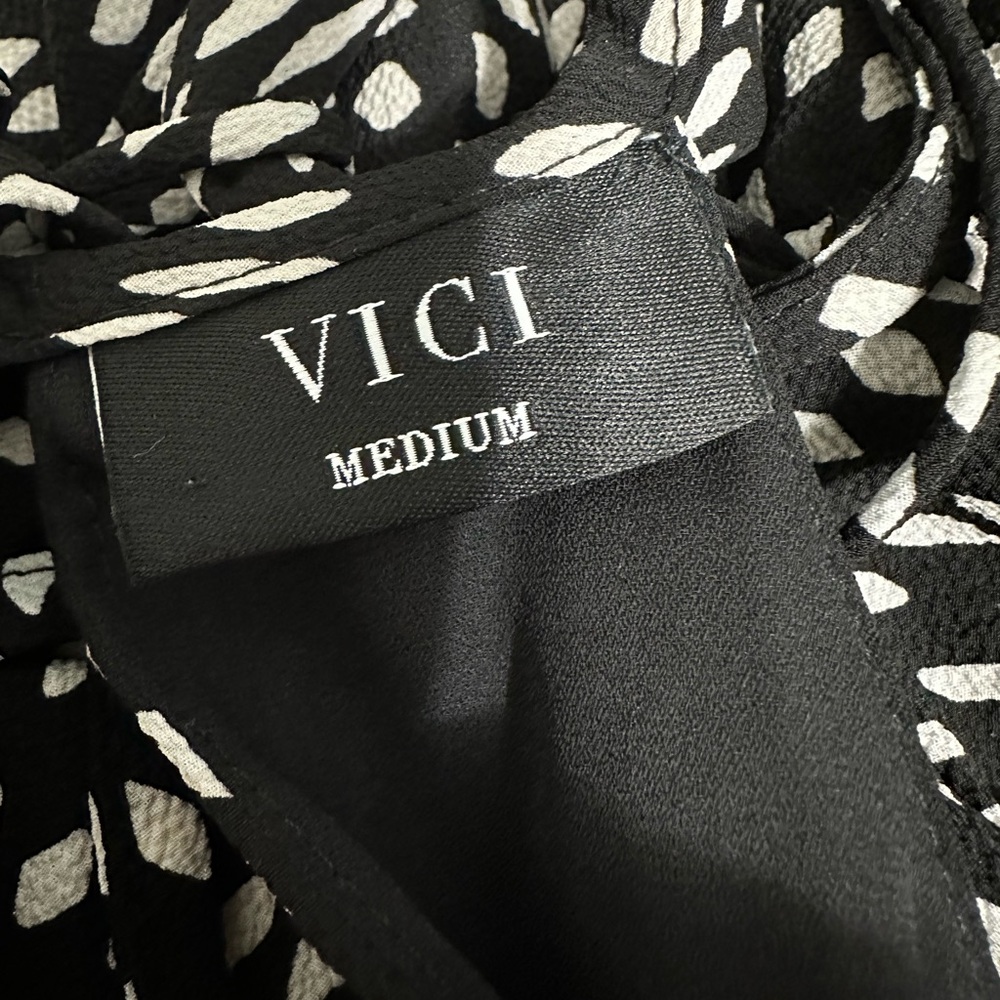 VICI Black and White abstract dot Patterned Dress - Picture 6 of 6